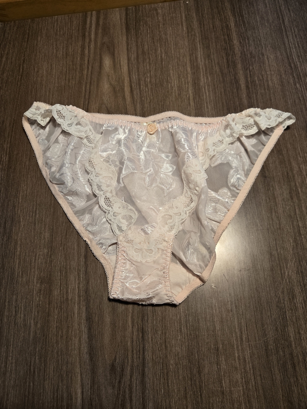 WOMANS Lace Trim Pink Panty Bottoms Victoria Secret Sz 7